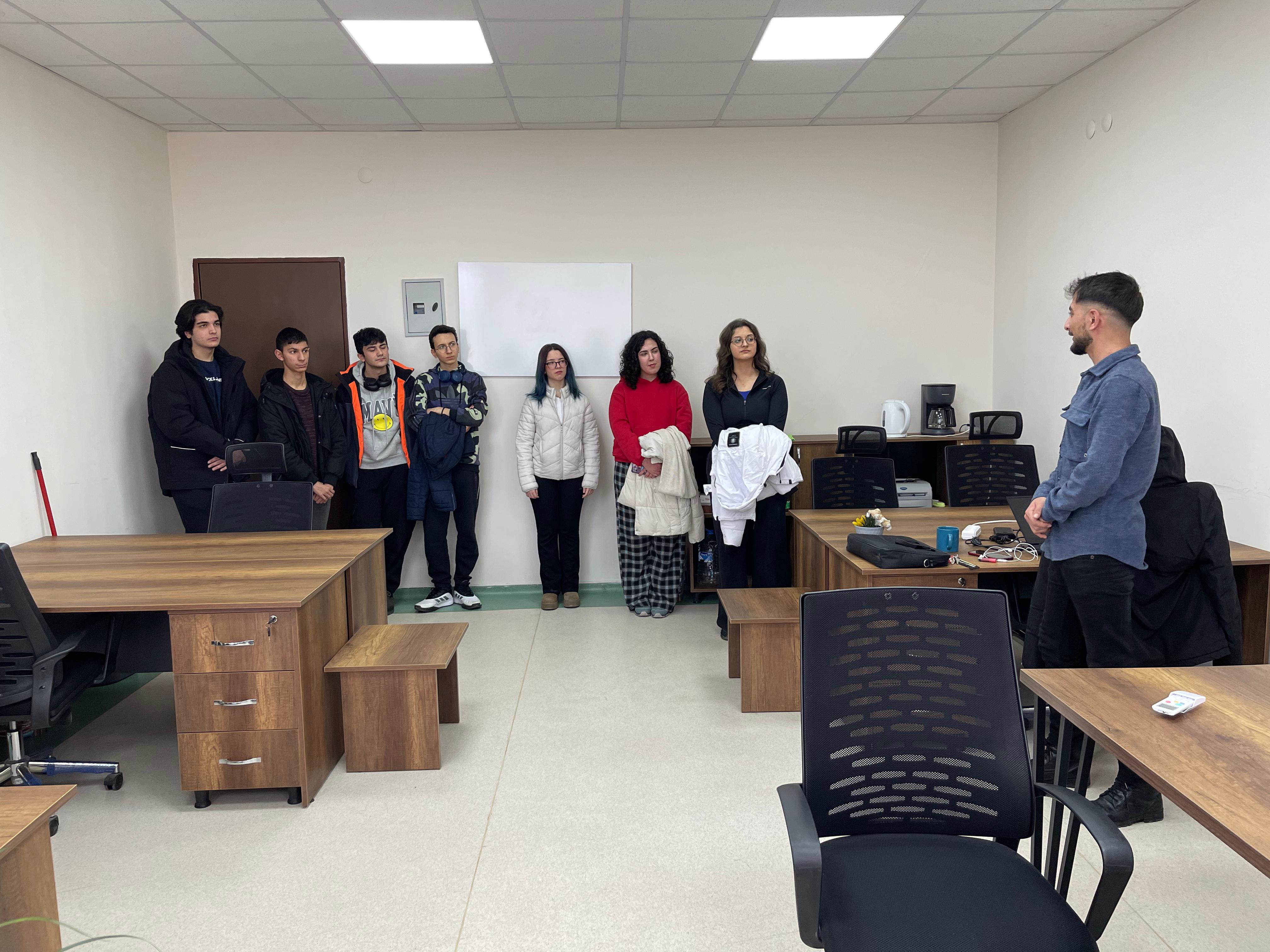 TED Sivas Koleji Öğrencileri Cumhuriyet Teknokent’i ziyaret etti. - 2