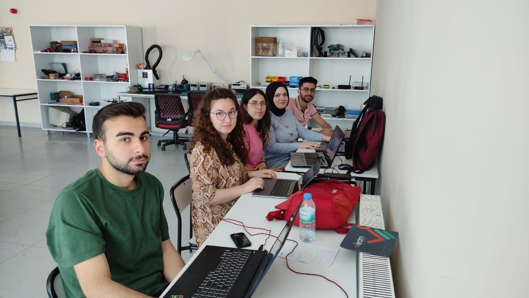 Cumhuriyet Teknokent ve AET Electronıcs Innovatıon Center Ev Sahipliğinde Hackathon - 1