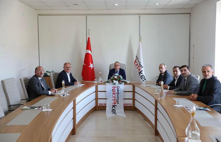 Sivas Valisi Dr. Yılmaz Şimşek ve Belediye Başkanı Hilmi Bilgin’den Cumhuriyet Teknokent Ziyareti - 4