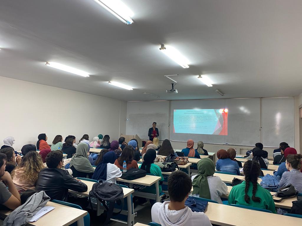Kariyer Basamaklarında Fikir ve Girişimcilik Konferansı Gerçekleşti
